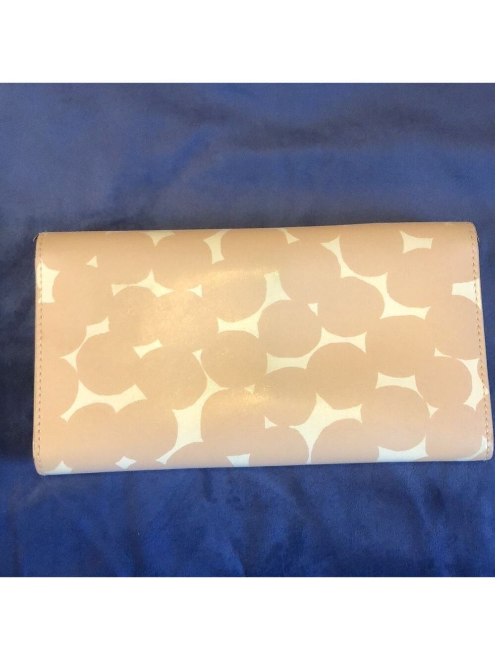Kate Spade New York Putnam Drive Splodge Cyra Dot Large Flap Wallet - Picture 3 of 12